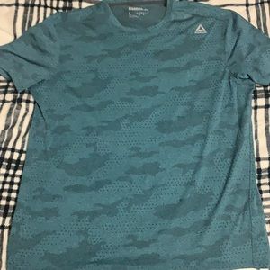 Reebok Men’s T-Shirt Large